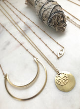 Load image into Gallery viewer, Essential Moon Details