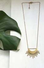 Load image into Gallery viewer, Sunburst Necklace