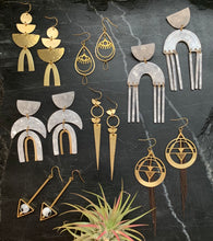 Load image into Gallery viewer, Deco Brass Fringe