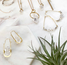 Load image into Gallery viewer, Quartz Crystal Minimal Drops