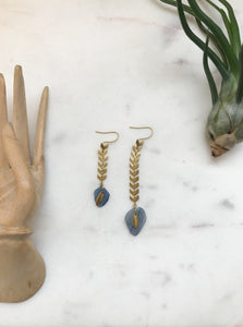 Dainty Kyanite