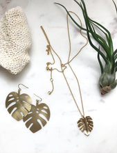 Load image into Gallery viewer, Monstera Necklace
