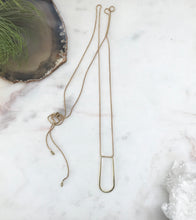 Load image into Gallery viewer, Delicate Curve